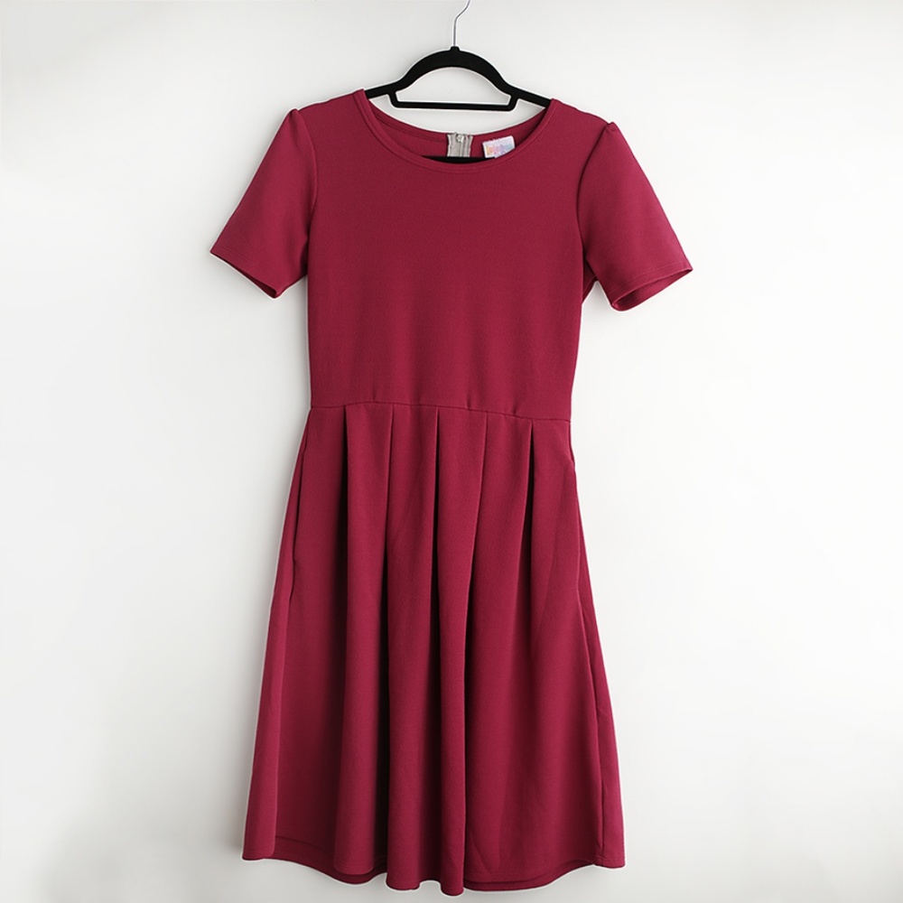 Lularoe Amelia Dress Size M Wine